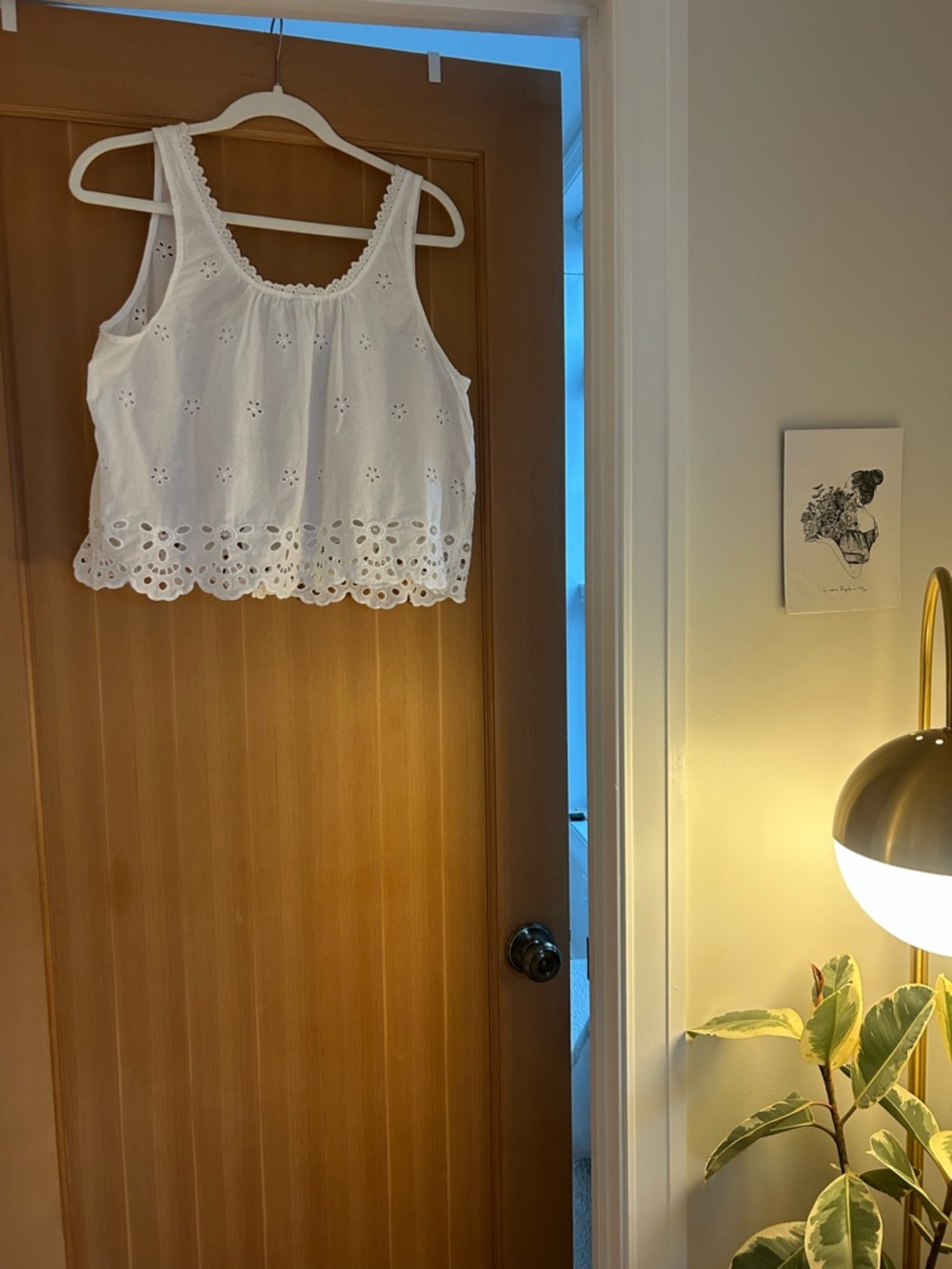 Old Navy White Eyelet Lace Tank Top